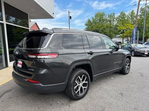 Used 2023 Jeep Grand Cherokee L Limited w/ Luxury Tech Group II AWD/4WD image 16