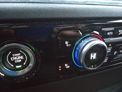 Used 2023 GMC Sierra 1500 Elevation image 22