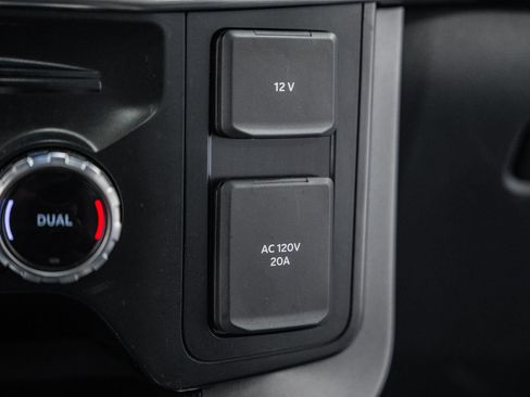 Used 2022 Ford F150 Lariat w/ Equipment Group 502A High AWD/4WD image 31