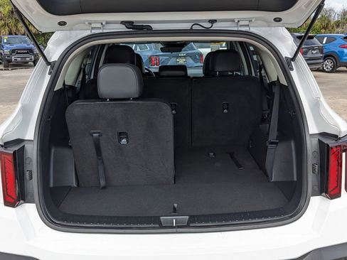 Certified 2025 Kia Sorento S image 12