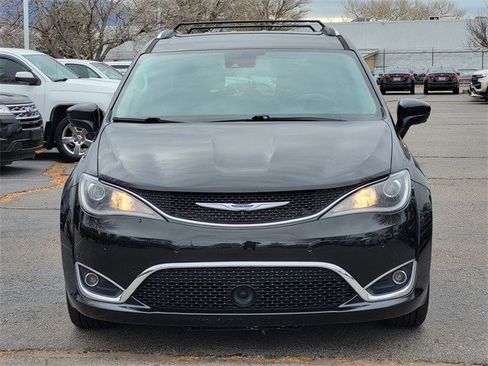 Used 2019 Chrysler Pacifica Touring-L w/ Advanced Safetytec Group image 5