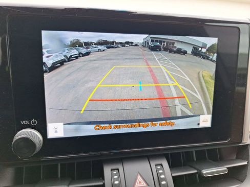 Used 2024 Toyota RAV4 XLE Premium image 28