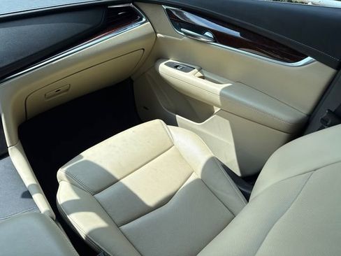 Used 2019 Cadillac XT5 Luxury FWD image 15