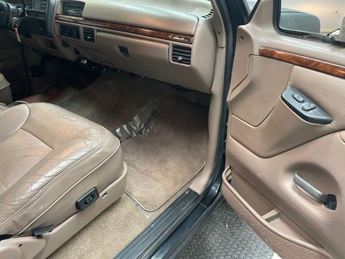 Used 1996 Ford Bronco image 24