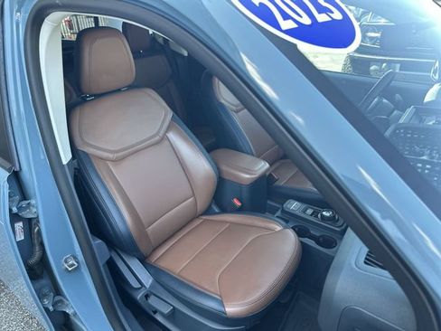 Certified 2023 Ford Maverick Lariat w/ Lariat Luxury Package AWD/4WD image 27