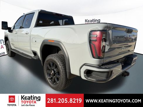 Used 2025 GMC Sierra 2500 AT4 w/ AT4 Preferred Package AWD/4WD image 6
