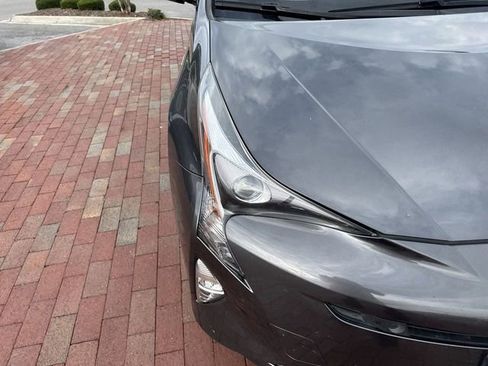 Used 2017 Toyota Prius Four FWD image 20