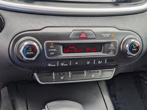 Used 2020 Kia Sorento S image 27