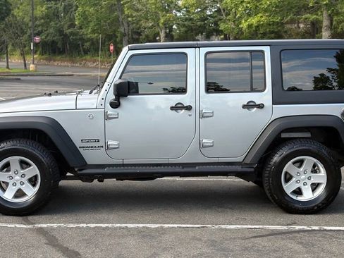 Used 2014 Jeep Wrangler Unlimited Sport w/ Quick Order Package 24S AWD/4WD image 2