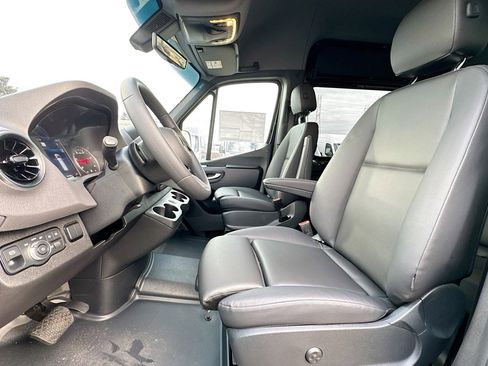 New 2026 Mercedes-Benz Sprinter 2500 image 18