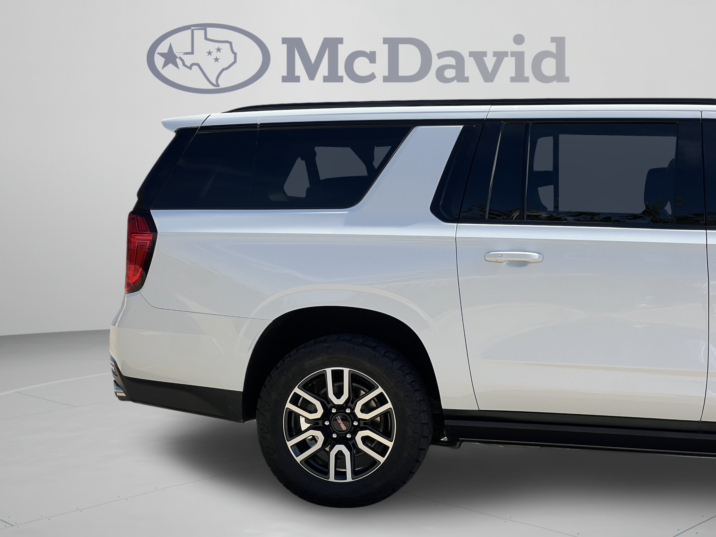 Used 2023 GMC Yukon XL AT4 w/ Technology Package AWD/4WD image 35