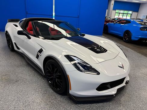 Used 2019 Chevrolet Corvette Grand Sport RWD image 3