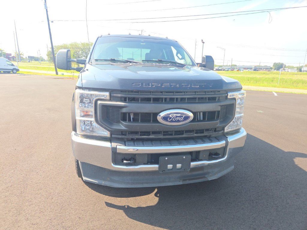 Used 2021 Ford F250 XL w/ Power Equipment Group AWD/4WD image 2
