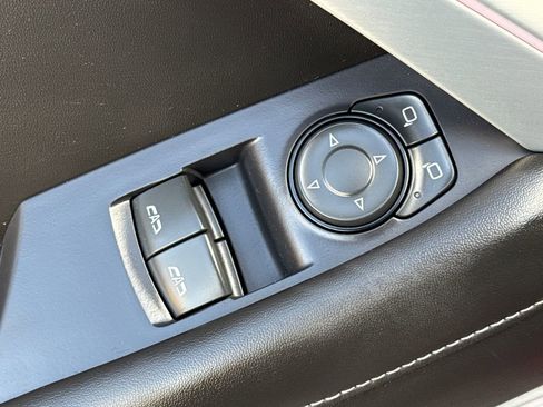 Used 2016 Chevrolet Camaro SS image 20