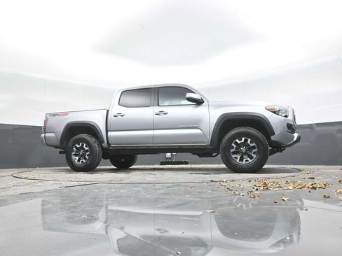 Used 2023 Toyota Tacoma TRD Off-Road image 38