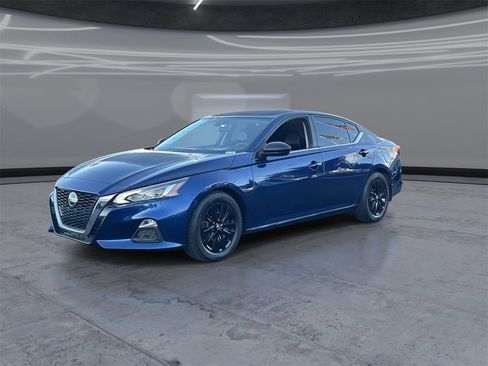 Used 2020 Nissan Altima 2.5 SR image 3