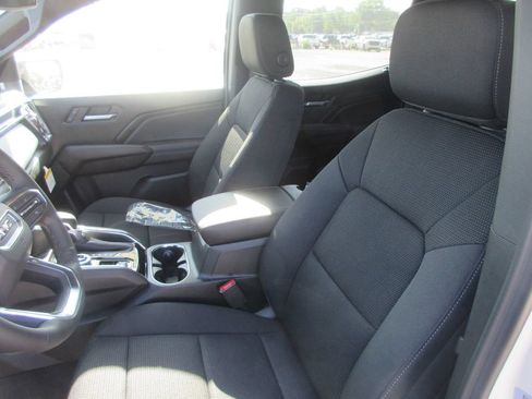New 2026 GMC Canyon Elevation w/ Convenience Package AWD/4WD image 13