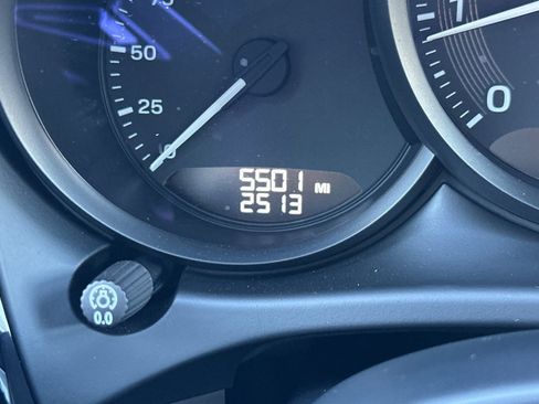 Used 2025 Porsche Macan Base image 26