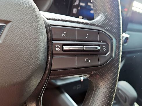 Used 2025 Chevrolet Colorado Trail Boss image 23