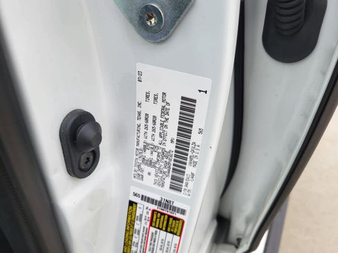 Used 2023 Toyota Sequoia Limited image 30