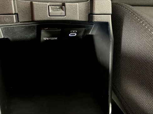 Used 2024 Toyota Corolla LE image 31