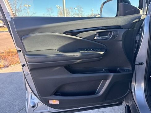 Used 2020 Honda Passport Touring image 12