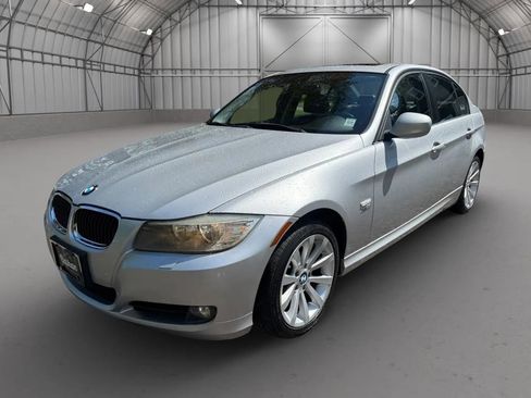 Used 2011 BMW 328i xDrive Sedan AWD/4WD image 11