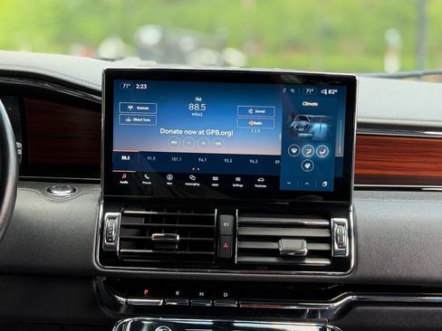 Used 2024 Lincoln Navigator L 4WD image 48