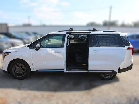 New 2027 Kia Carnival SX w/ Dark Edition Package FWD image 18
