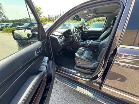 Used 2018 GMC Yukon XL SLT w/ Open Road Package RWD image 21