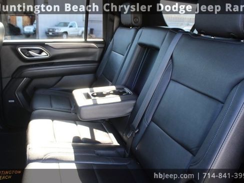 Used 2023 Chevrolet Suburban LT image 35