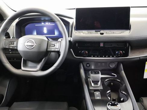 New 2026 Nissan Rogue Platinum AWD/4WD image 14