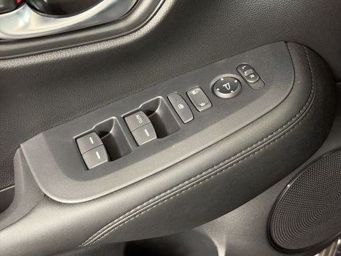 New 2027 Honda HR-V LX image 14