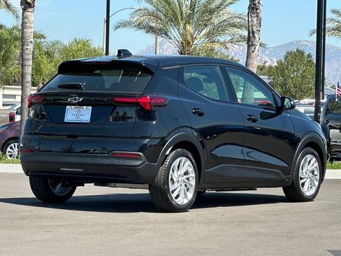 New 2027 Chevrolet Bolt LT w/ Comfort Package FWD image 4