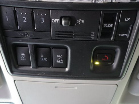Used 2023 Toyota 4Runner SR5 Premium w/ Moonroof Package AWD/4WD image 20