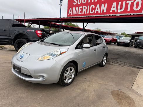 Used 2012 Nissan Leaf SL w/ Eco Design Pkg image 2