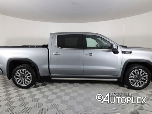 Used 2025 GMC Sierra 1500 Denali Ultimate AWD/4WD image 4