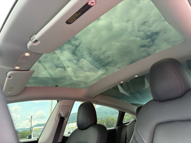 Used 2021 Tesla Model 3 Standard Range Plus RWD image 21