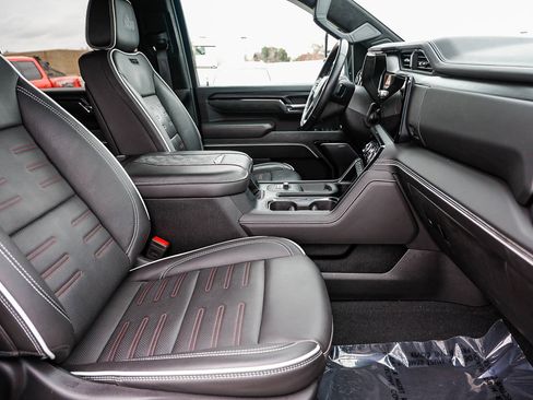 Used 2024 GMC Sierra 2500 AT4X w/ AT4X AEV Edition image 17