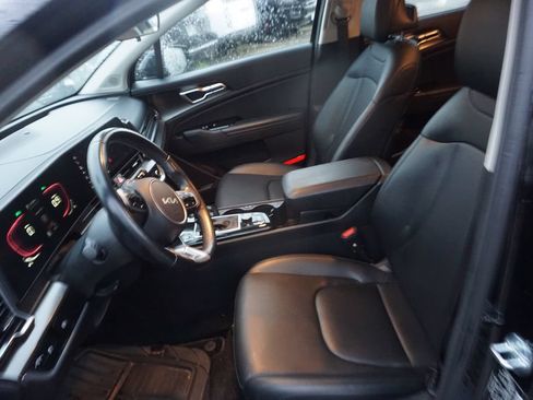 Certified 2024 Kia Sportage EX AWD/4WD image 4