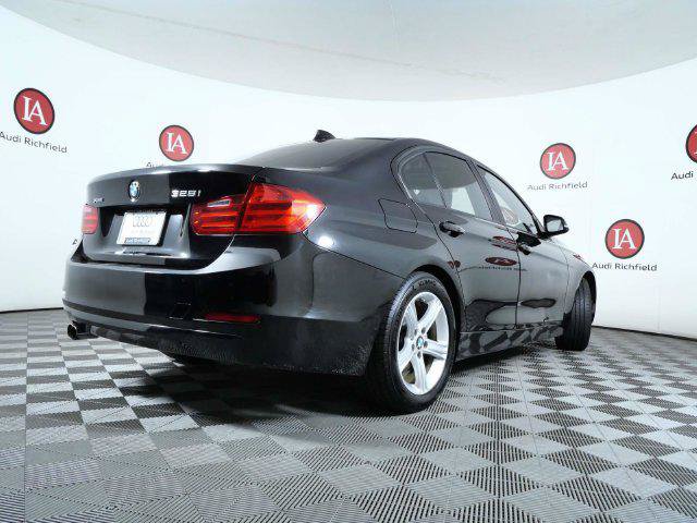 Used 2013 BMW 328i xDrive Sedan AWD/4WD image 9