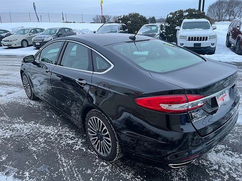 Used 2017 Ford Fusion SE image 4