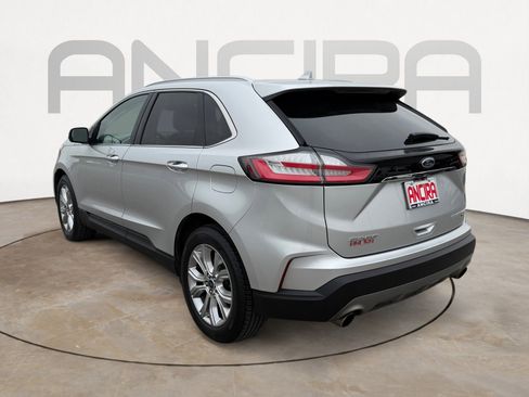 Used 2019 Ford Edge Titanium FWD image 9