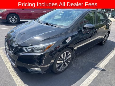 Used 2020 Nissan Versa SR FWD image 4