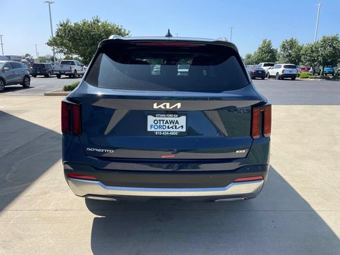 New 2026 Kia Sorento S AWD/4WD image 6