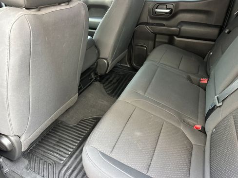 Used 2019 Chevrolet Silverado 1500 Custom w/ Custom Max Trailering Package AWD/4WD image 4