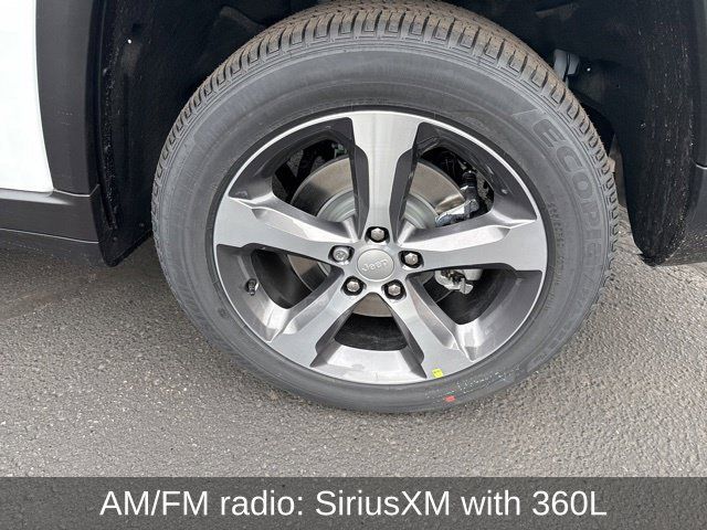 Used 2026 Jeep Grand Cherokee L Limited AWD/4WD image 7