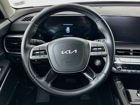 Used 2025 Kia Telluride S AWD/4WD image 18