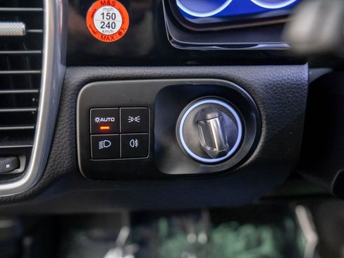 Used 2022 Porsche Cayenne Platinum Edition image 19