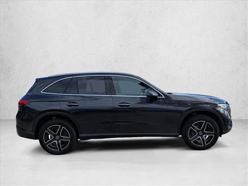 Certified 2026 Mercedes-Benz GLC 300 image 4